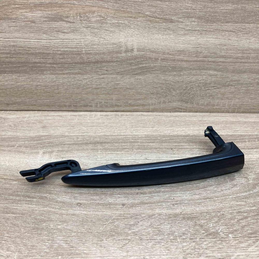 E87 Exterior Handle   Front door exterior handle BMW 1 E81 E87