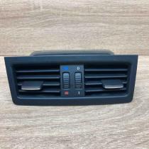 7129556 6932023  Dash center air vent grill BMW 3 E90 E91