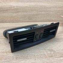 7129556 6932023  Dash center air vent grill BMW 3 E90 E91