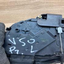 30753655  With Plug Front door lock Volvo V50