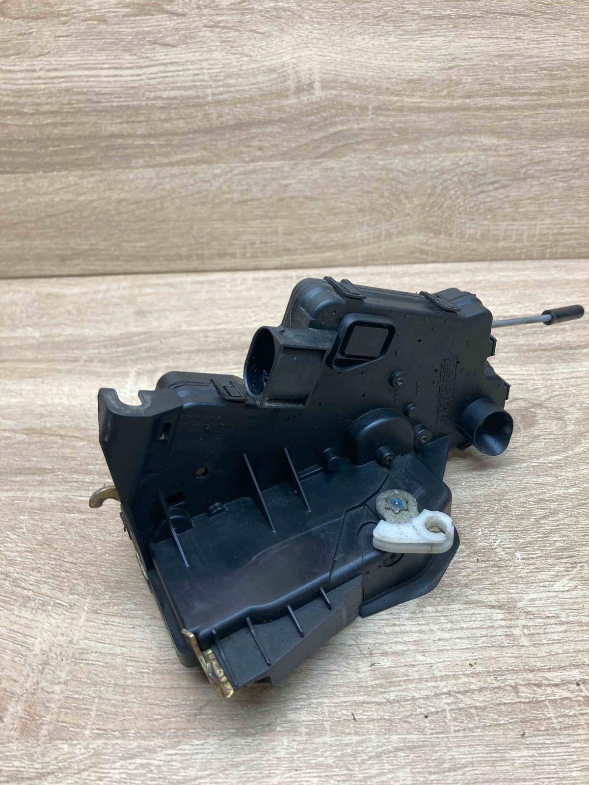 FTL241   Front door lock BMW 3 E46