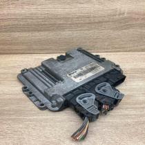 8200051608 281011529  Engine control unit/module ECU Renault Trafic II (X83)