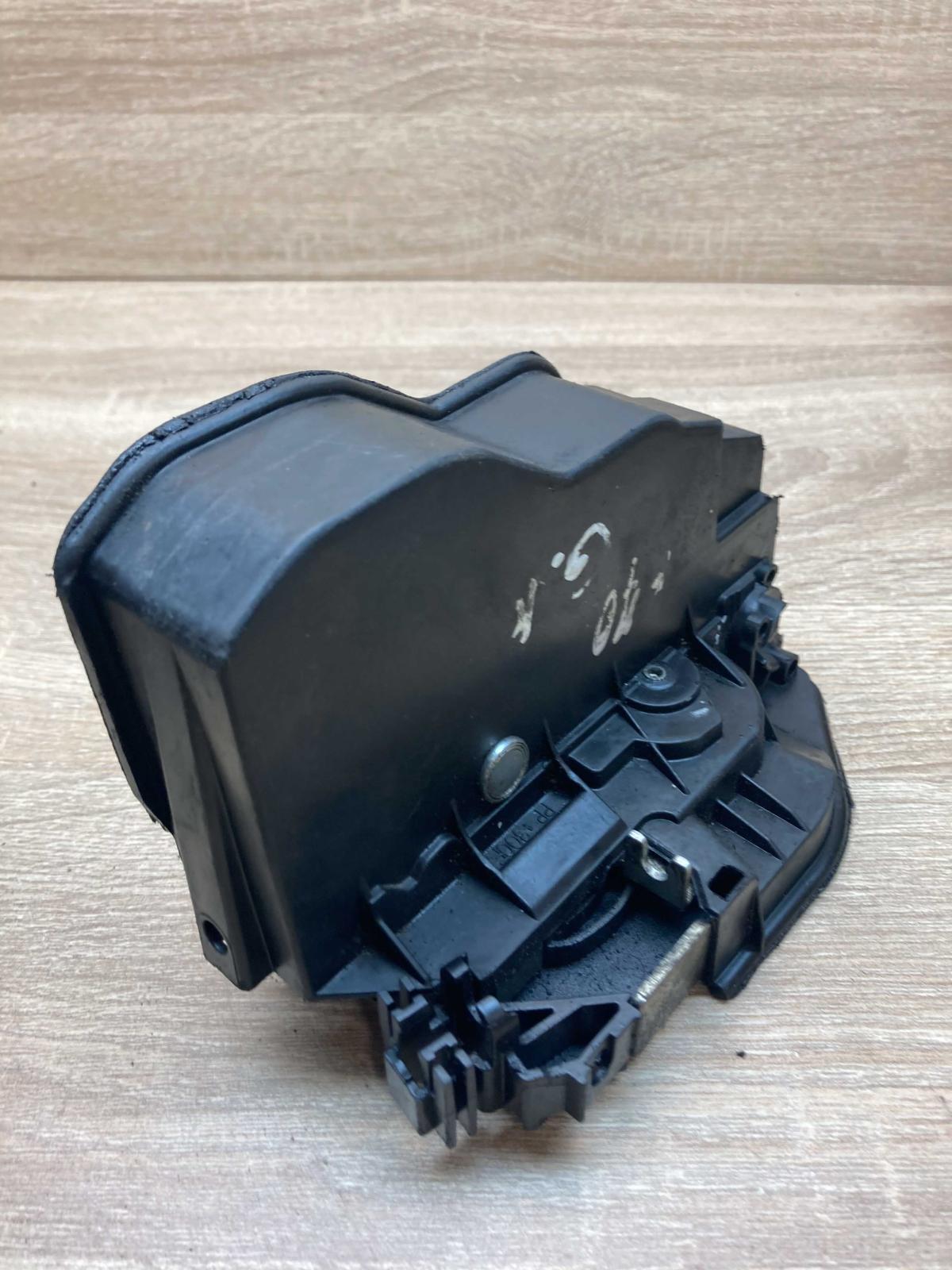 7167075 A046998  Rear door lock BMW 7 E65 E66