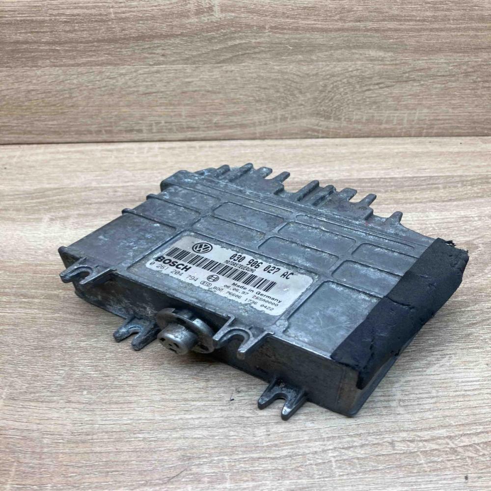 030906027AC 0261204794  Engine control unit/module ECU Volkswagen Polo III 6N 6N