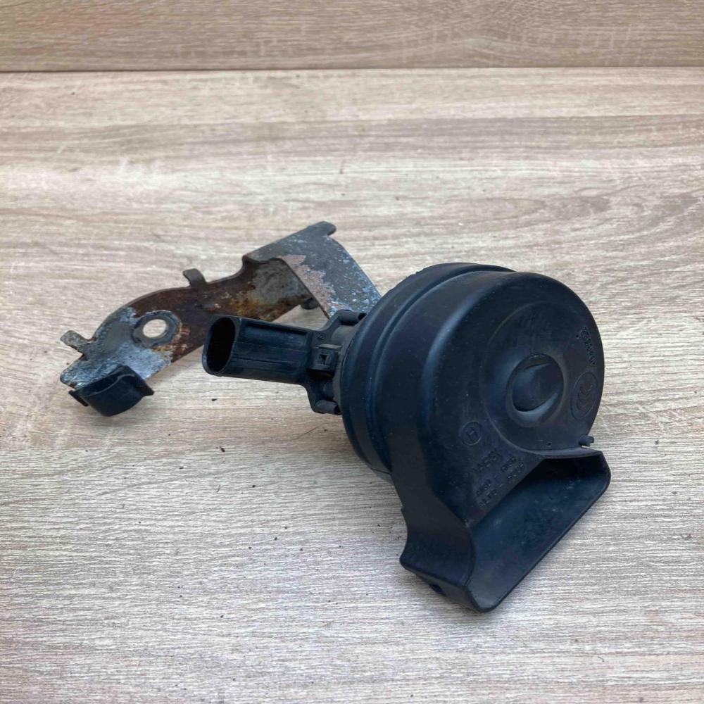 7N0951223A A046522  Horn signal Volkswagen PASSAT B7