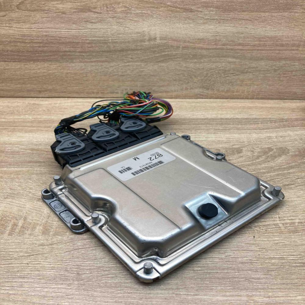 8200066001 0281010438 With Plug Engine control unit/module ECU Mitsubishi Space
