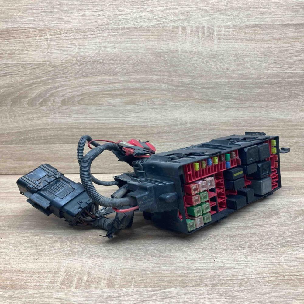 R2113 001   Fuse module Ford Transit