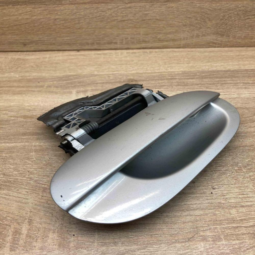 E39 Exterior Door Handle Silver Passenger RH Front door exterior handle BMW 5 E3