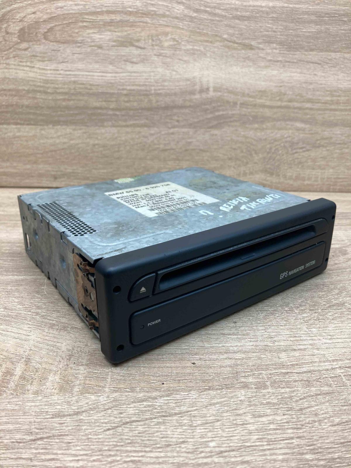 6920758 22SY591 23E  GPS navigation control unit/module BMW X5 E53