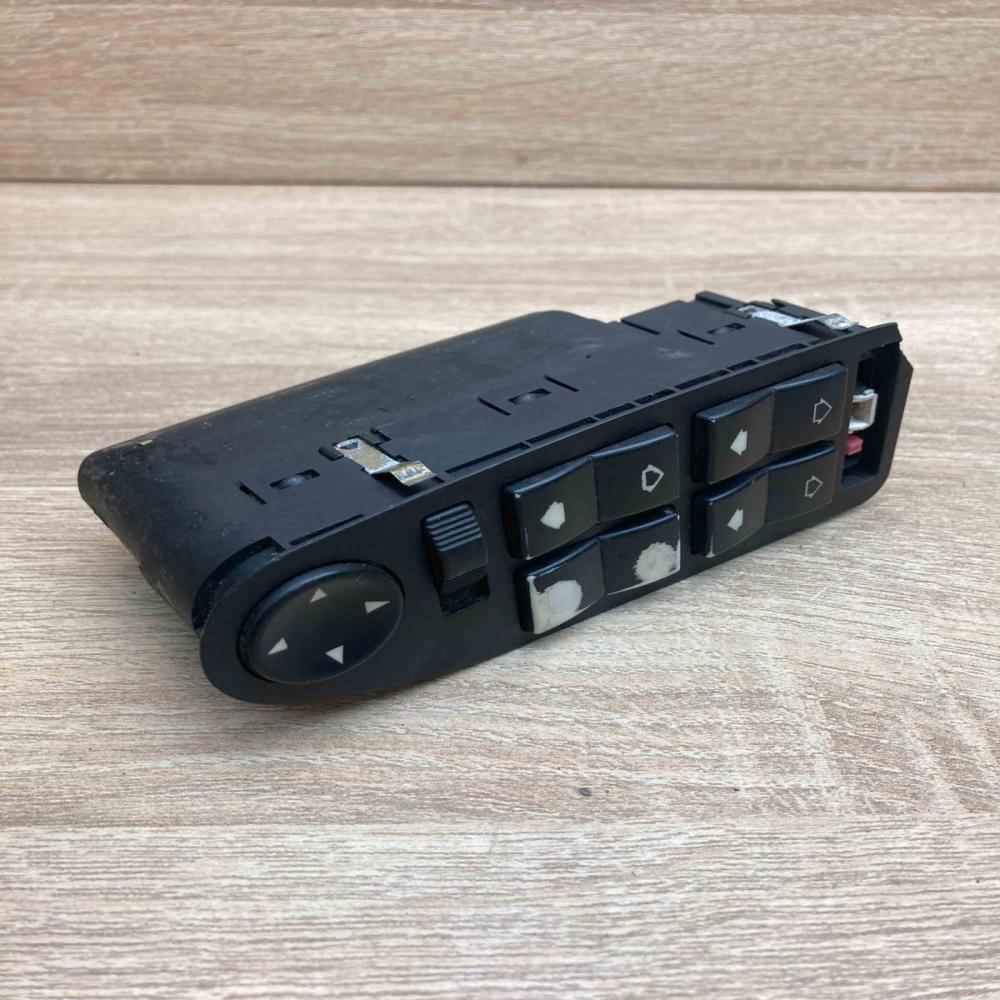 8368987 03725070  Electric window control switch BMW 7 E38