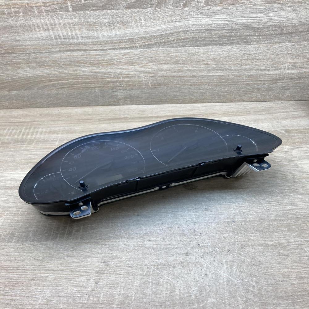 83800 05850 MB257430 0290  Speedometer (instrument cluster) Toyota Avensis T250