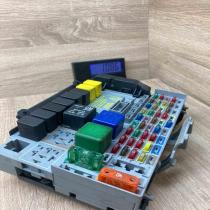 24412497 24431677  Fuse module Opel Astra G