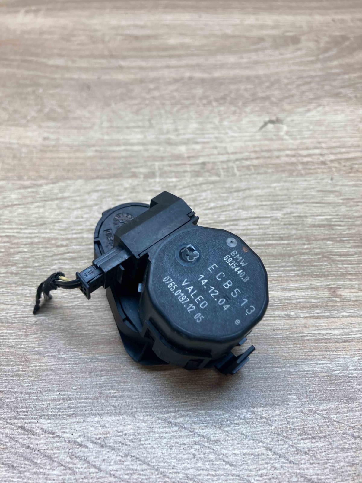 6935440 ECB513 With Plug Air flap motor/actuator BMW 5 E39