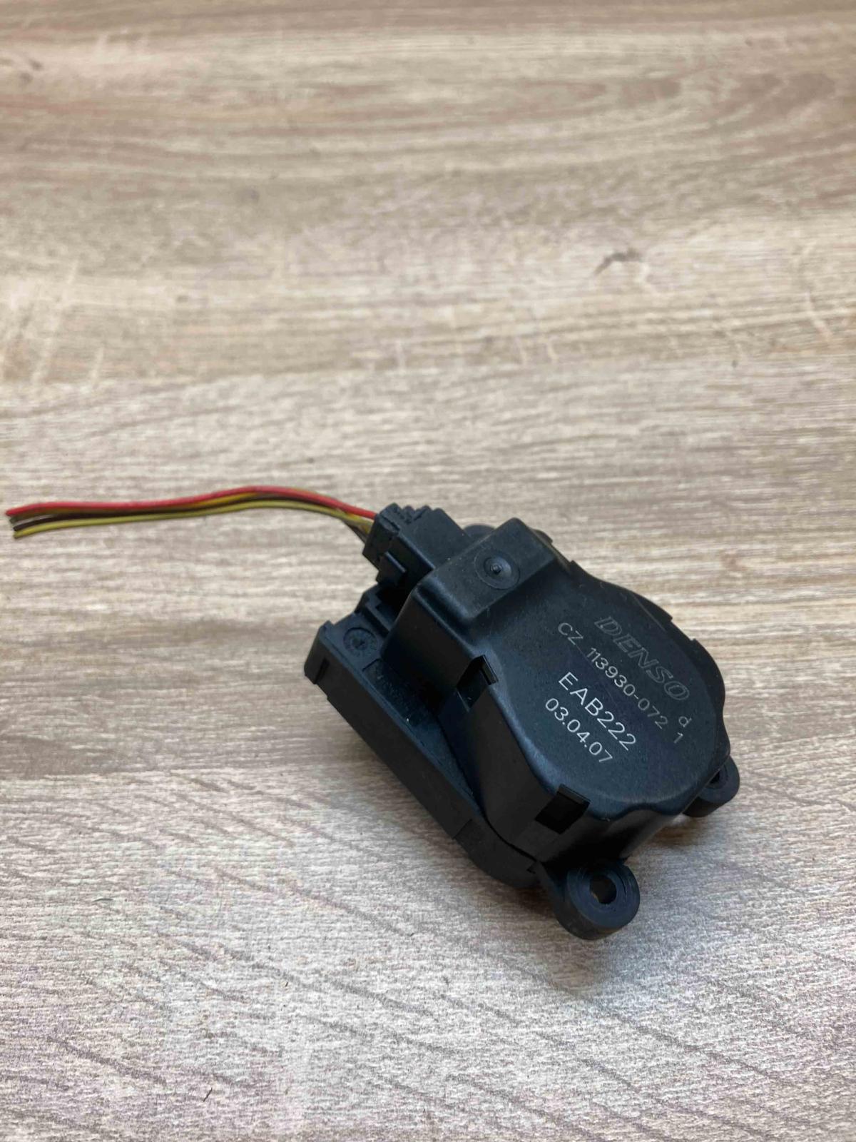 CZ113930 072 EAB222 With Plug Air flap motor/actuator BMW 1 E81 E87