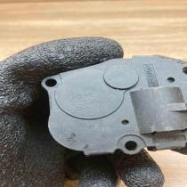 CZ113900 0711 12042007b With Plug Air flap motor/actuator BMW 3 E90 E91