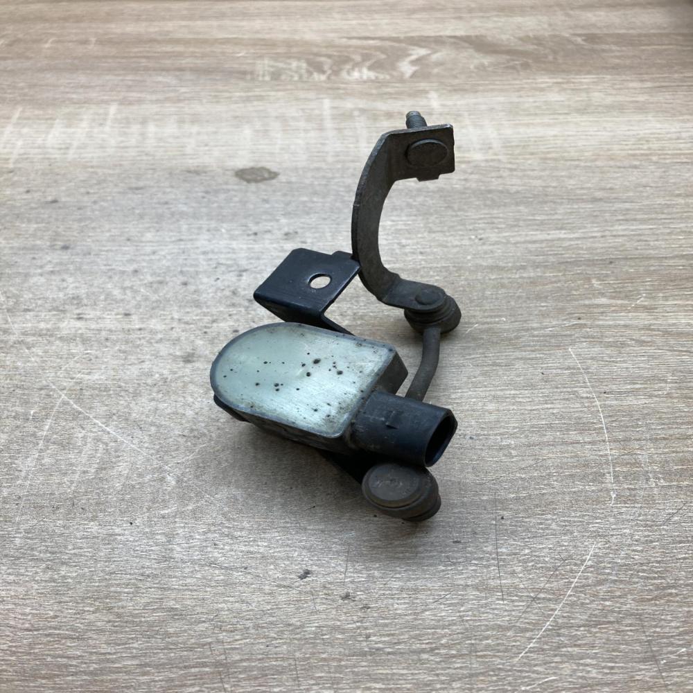 1T0907503 3OM008739  Headlight/headlamp level sensor Audi A5 8T 8F