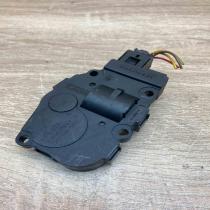CZ113930 0711 17042007d Used With Plug Air flap motor/actuator BMW 3 E90 E91