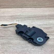 CZ113930 0710 260725005b With Plug Air flap motor/actuator BMW 1 E81 E87