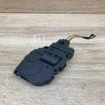 CZ113930 0710 260725005b With Plug Air flap motor/actuator BMW 1 E81 E87