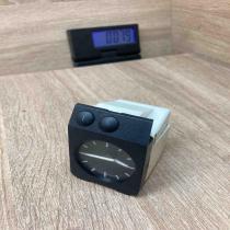 1387414   Clock BMW 3 E36