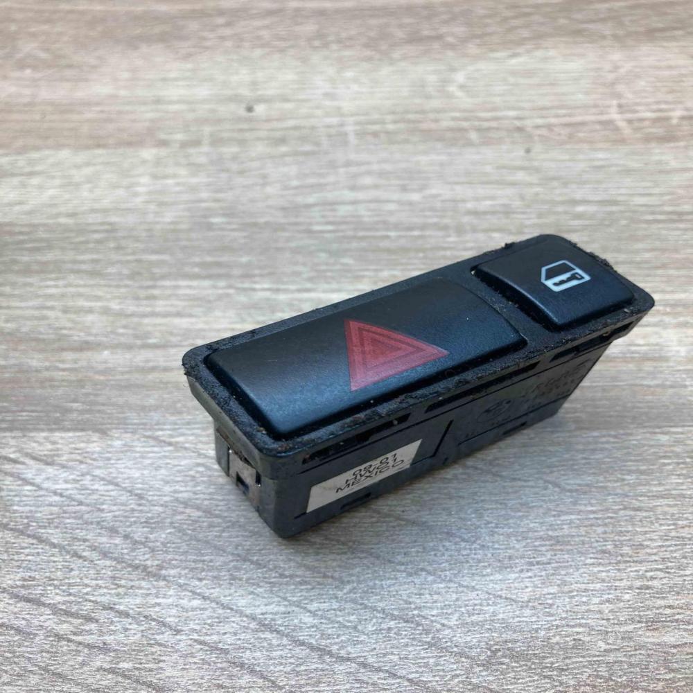 8368920   Hazard light switch BMW 3 E46