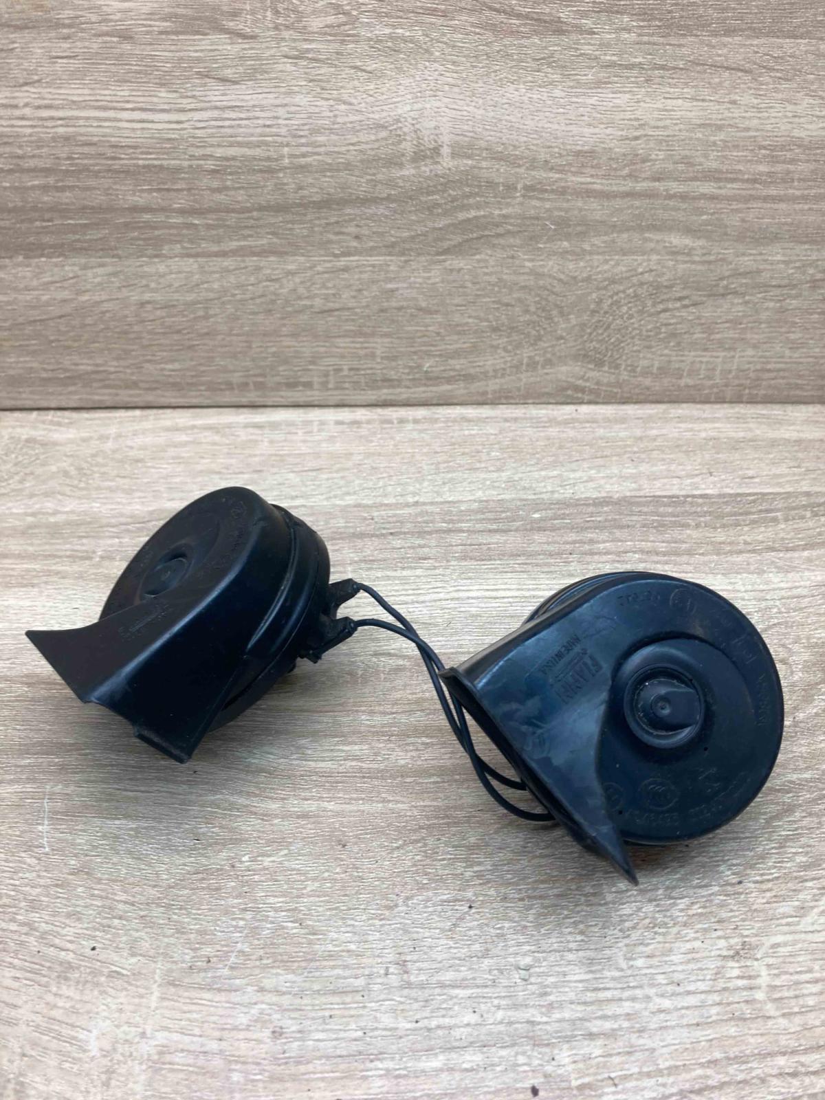 007042 A046495  Horn signal Volvo XC40