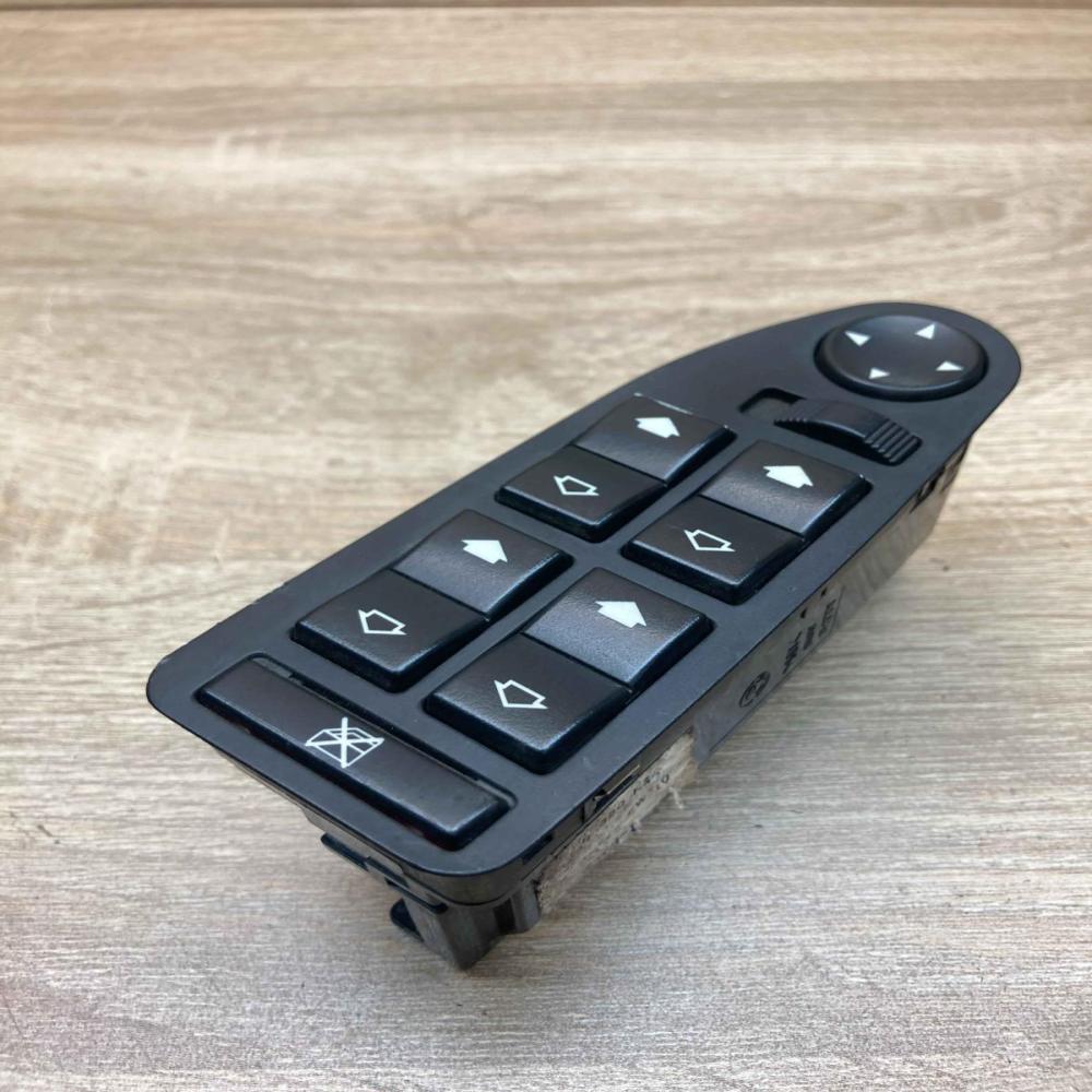 8380646   Electric window control switch BMW 7 E38