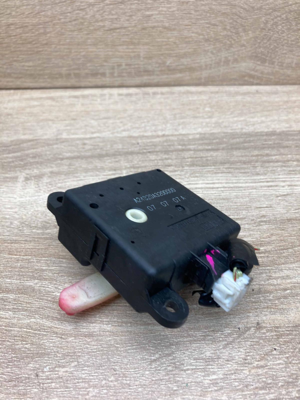 A24820A3200000 070707A  Air flap motor/actuator Nissan Qashqai