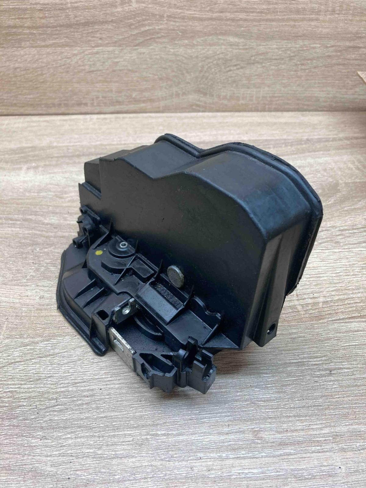 7154628   Front door lock BMW X3 E83