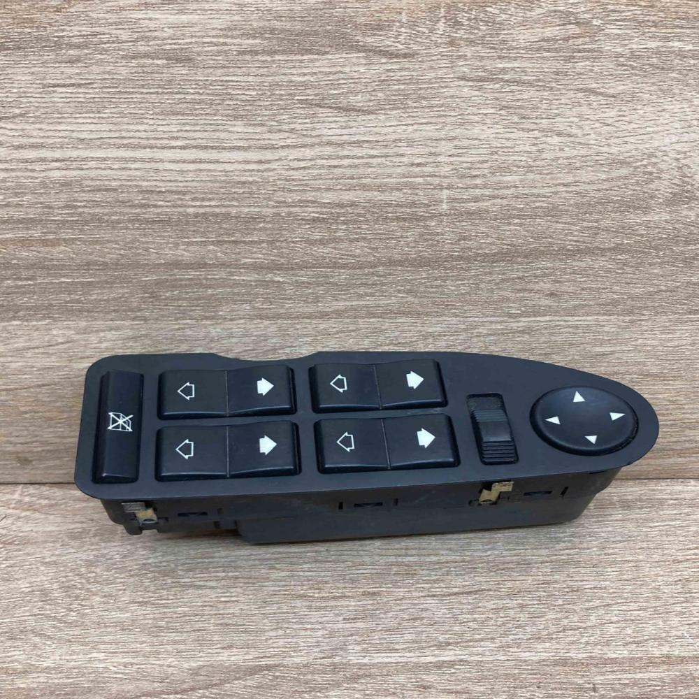 8380645 03725071  Electric window control switch BMW 7 E38