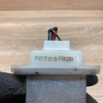 70T037B28  With Plug Heater blower motor/fan resistor Nissan X-Trail T30