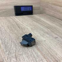 8379597   Electric window control switch BMW 7 E65 E66