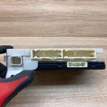 89221 0D470 8270 52K40  Comfort/convenience module Toyota Yaris