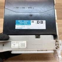 89221 0D470 8270 52K40  Comfort/convenience module Toyota Yaris