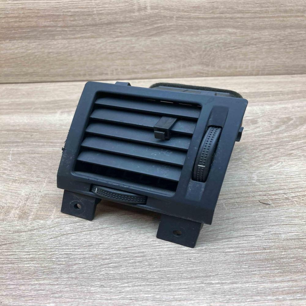 9177169 230635620  Dashboard side air vent grill/cover trim Opel Vectra C