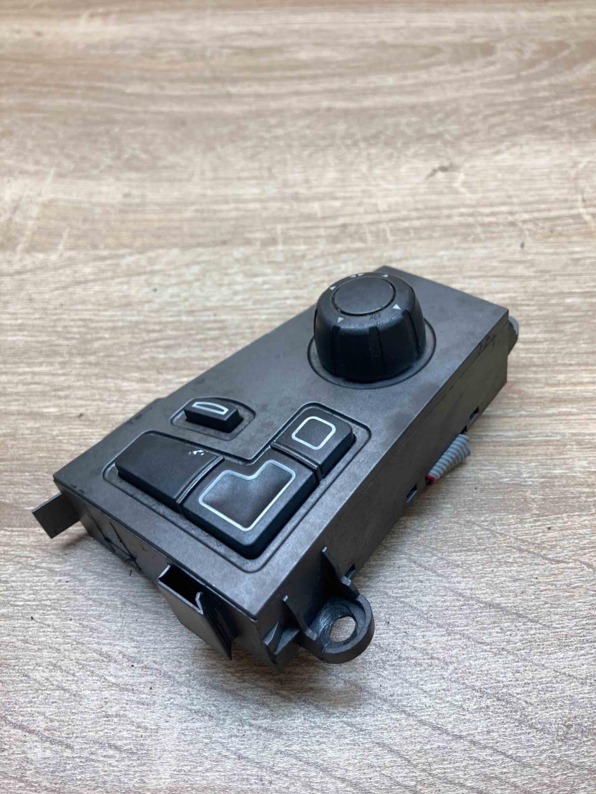 6918381   Seat control switch BMW 7 E65 E66