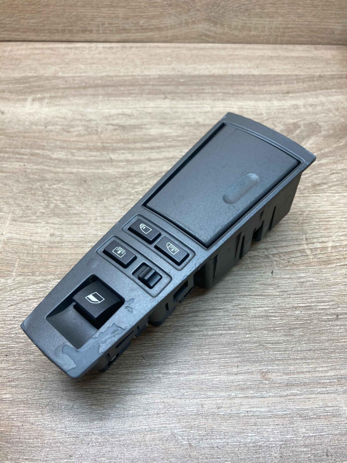 6917108 7024608  Electric window control switch BMW 7 E65 E66