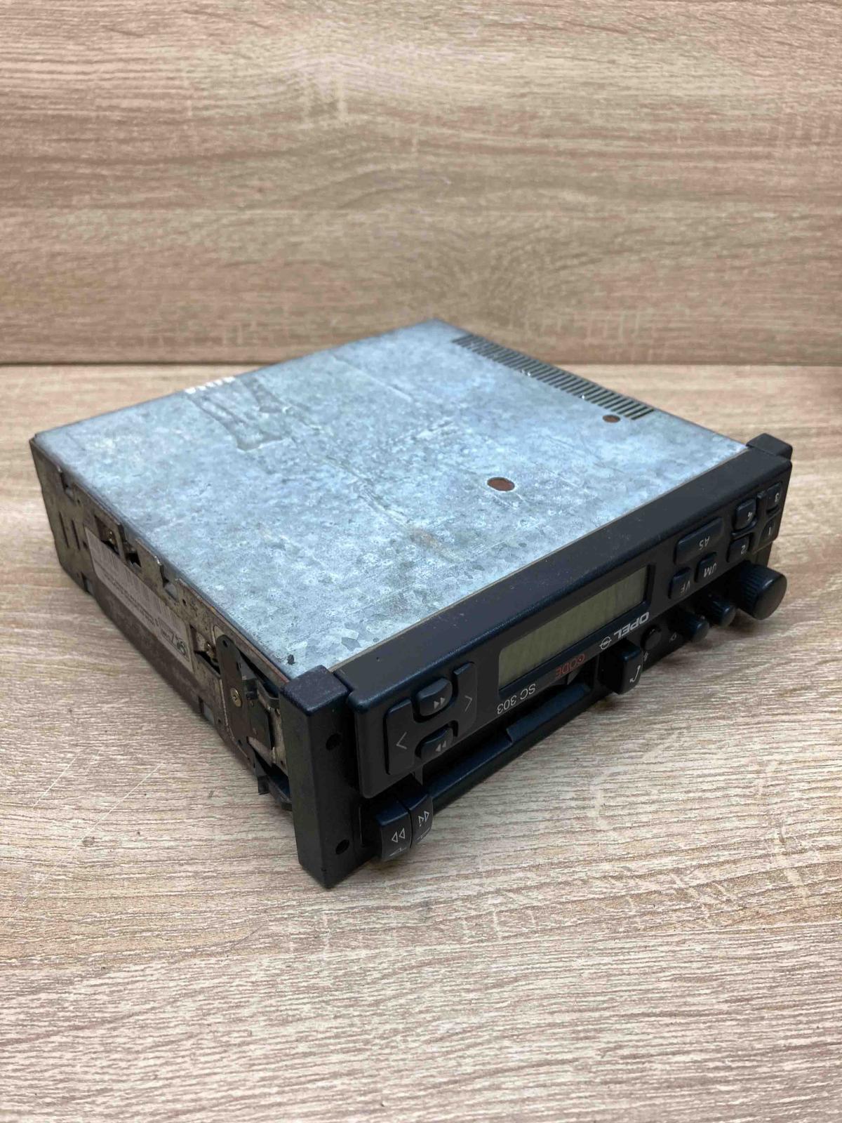 918144G 0303A1547111  Radio/CD/DVD/GPS head unit Opel Astra G