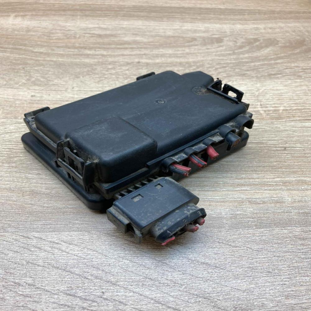 7M3937509A 1J0937773 With Plug Fuse module Volkswagen Sharan