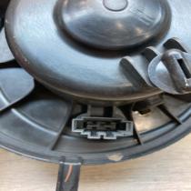 1K1819015 41406329E  Heater fan/blower Volkswagen Golf V