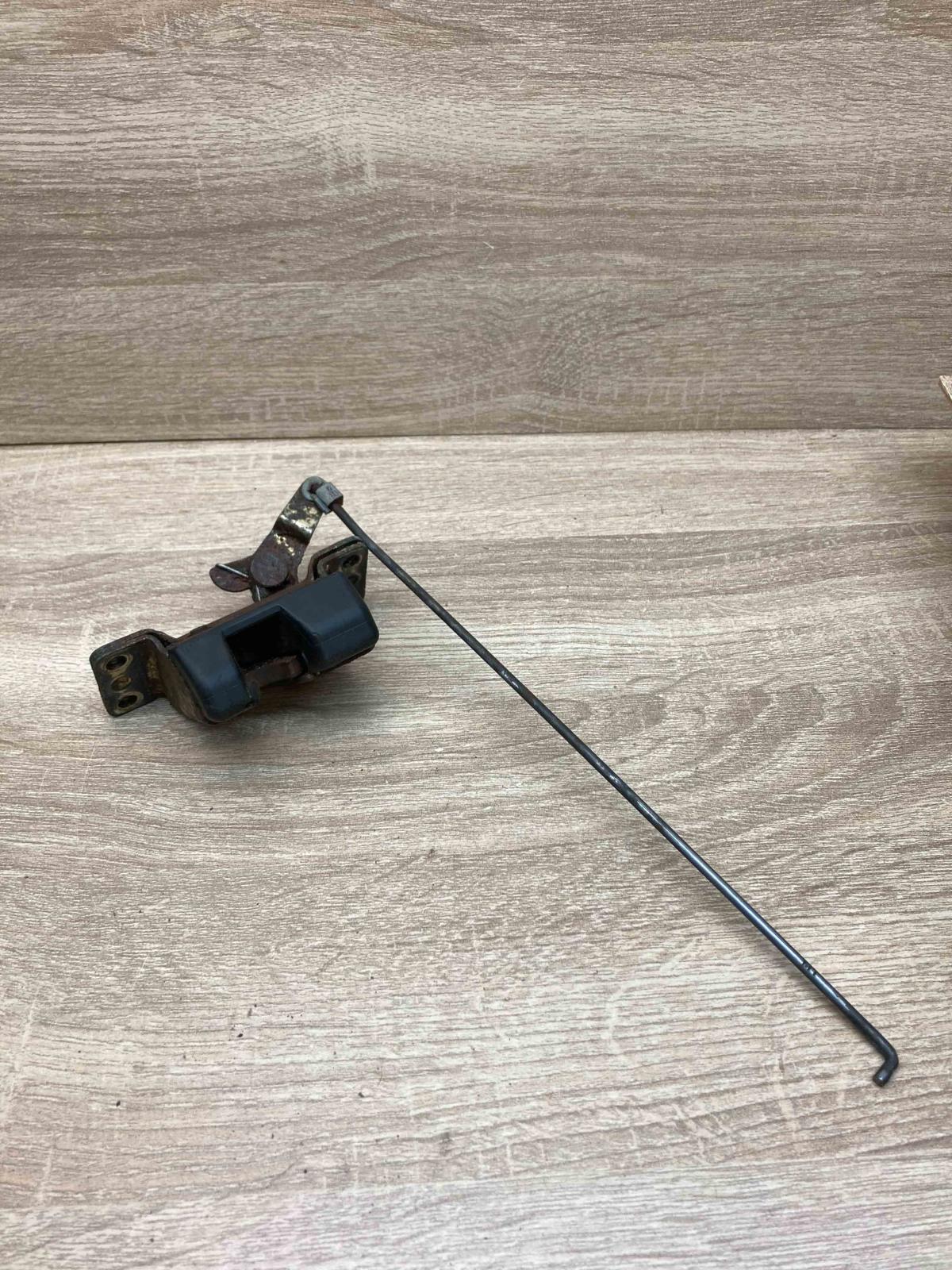 90563999   Tailgate/trunk/boot lock/catch/latch Opel Meriva A