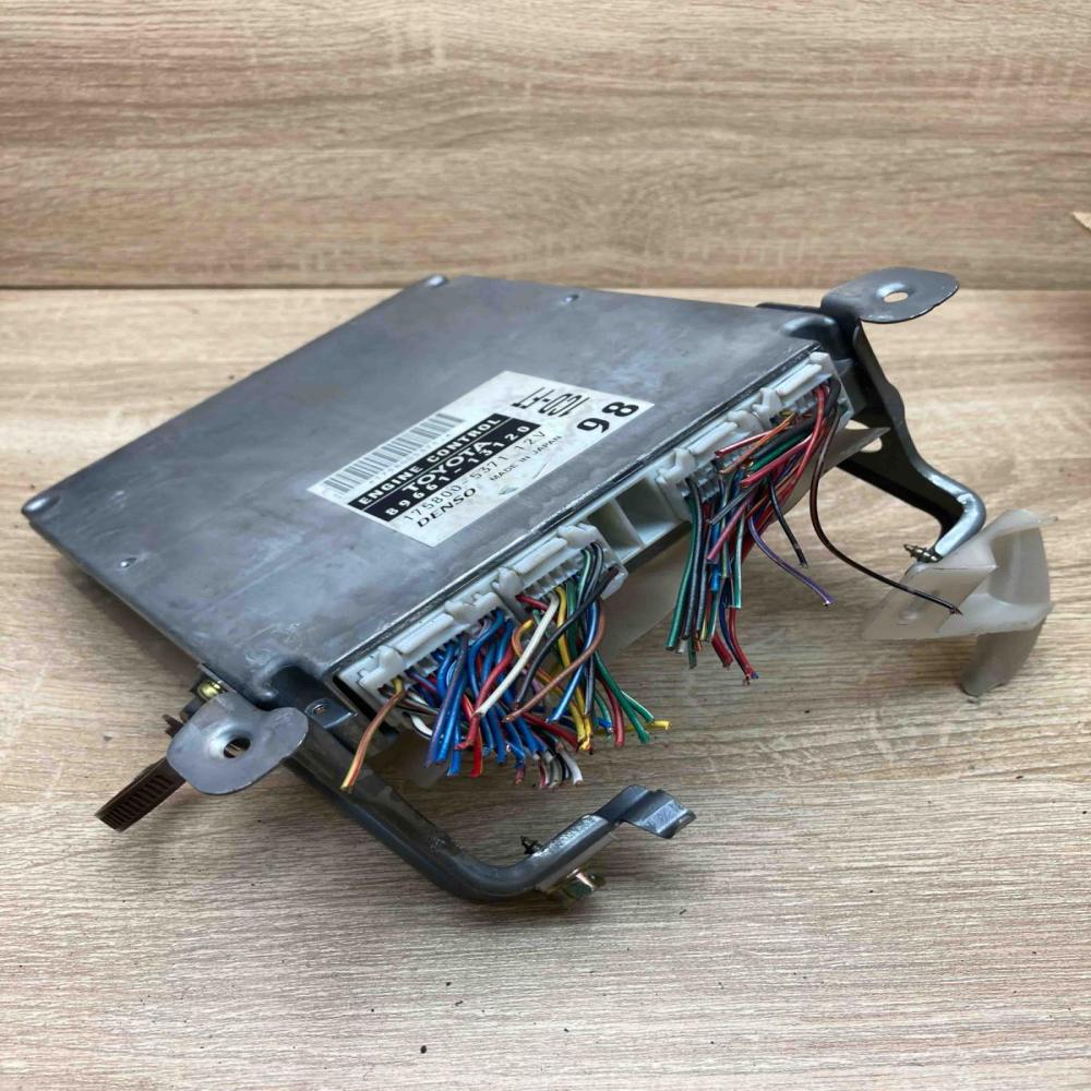 89661 13120 175800 5371  Engine control unit/module ECU Toyota Corolla Verso E12