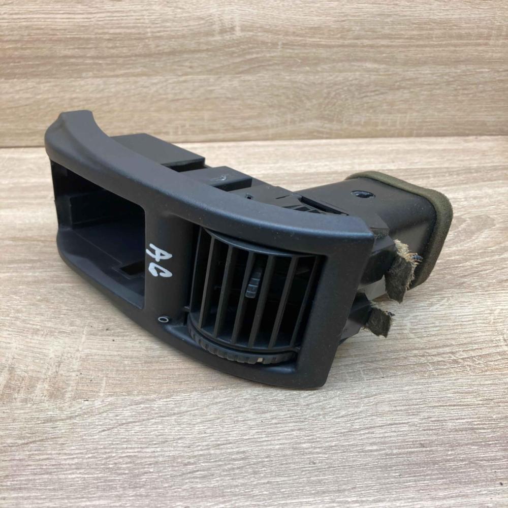 90560336   Dashboard side air vent grill/cover trim Opel Astra G