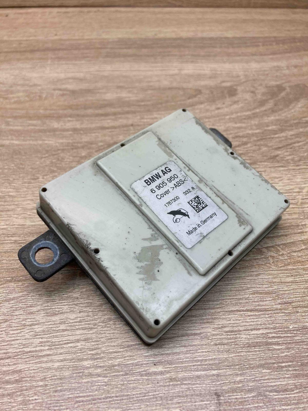 6905950 1767300  Aerial antenna amplifier BMW X5 E53