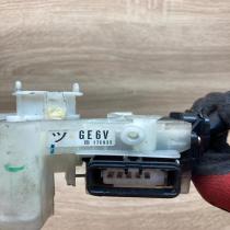 17C935 GE6V  Wiper turn signal indicator stalk/switch Mazda 626
