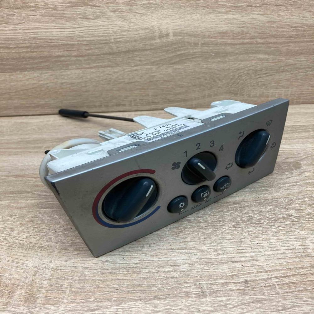 13191583 E7433  Climate control unit Opel Meriva A