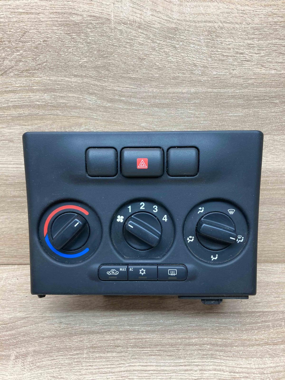 024420732 90559839  Climate control unit Opel Zafira A