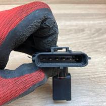 98AB 12B579 B3B AFH60 13  Mass air flow meter Ford Focus