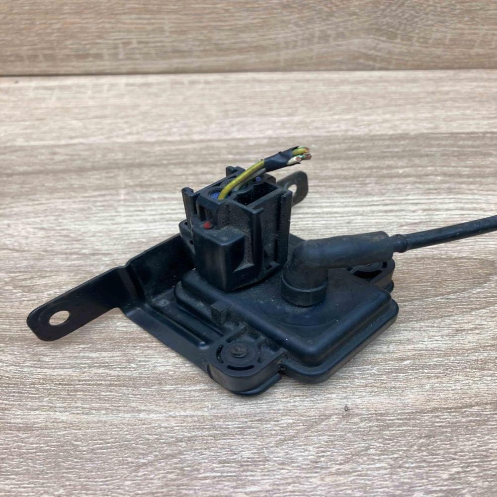 98AB 9F479 BA 98AB 9S428 AD With Plug Air pressure sensor Ford Focus