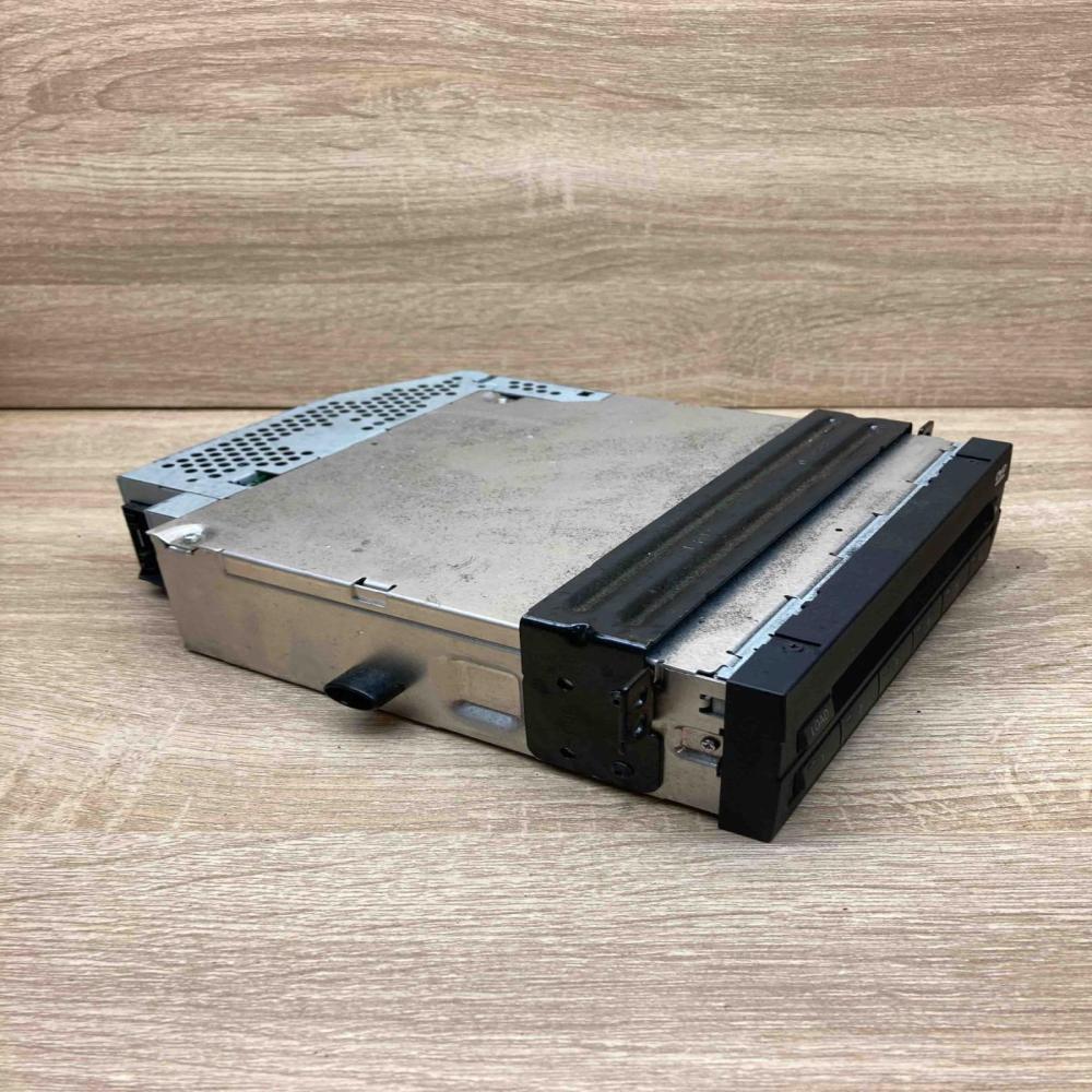 9181323   CD/DVD changer BMW X5 E70